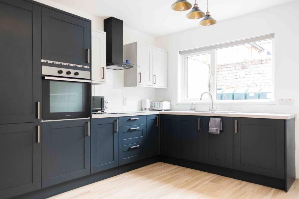 Charming 3 Bedroom Belfast Townhouse Eksteriør billede
